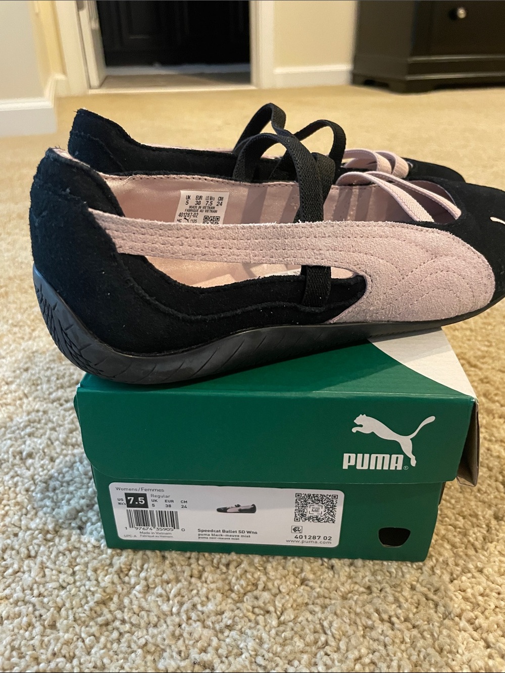 Puma Women's Black and Light Pink Ballet Flats size 7.5